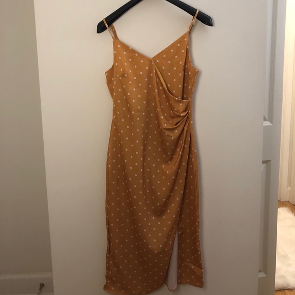 Yellow polka dot Dynamite dress - Picture 9 of 12